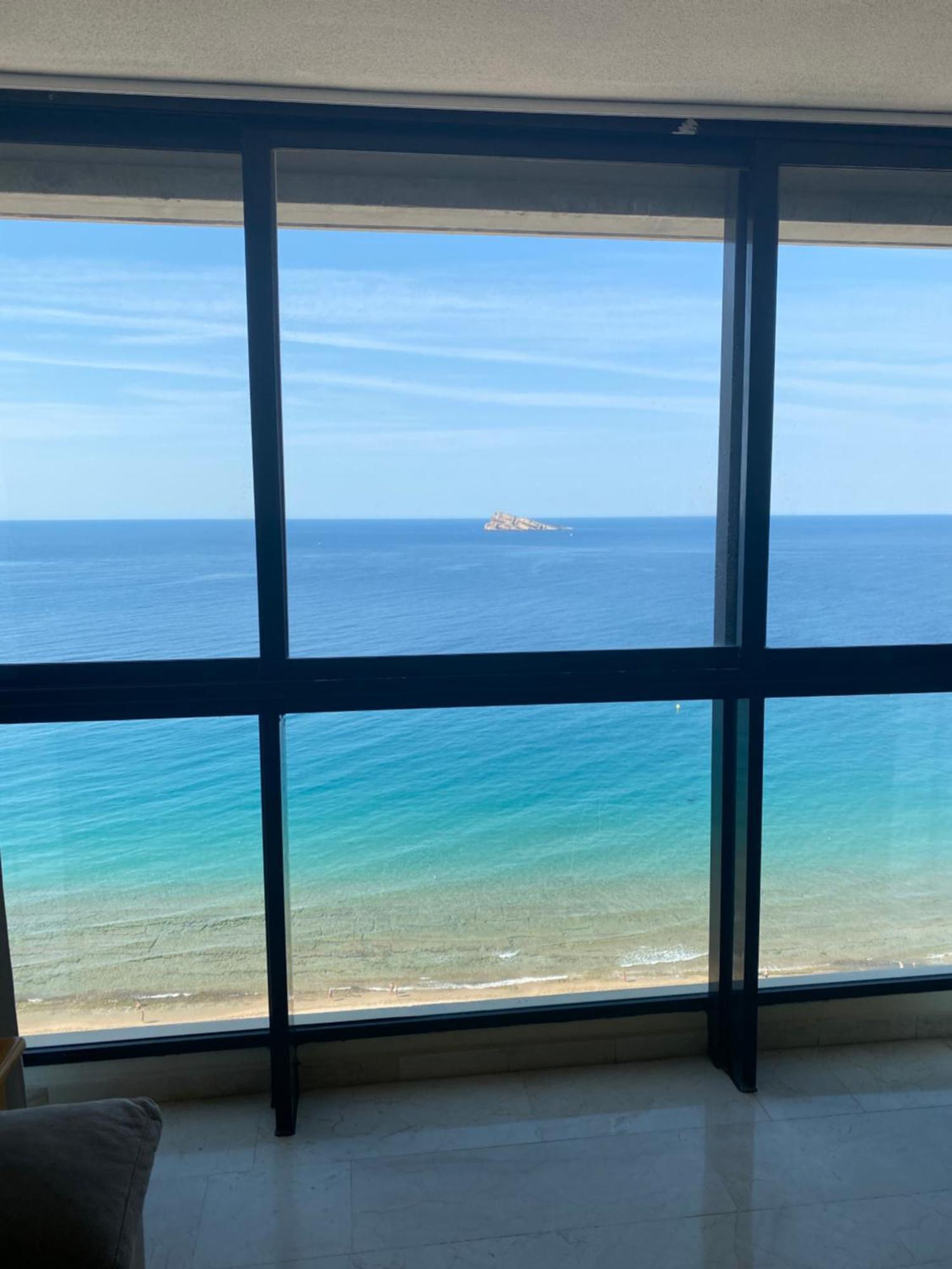 Primera Linea De Playa, Benidorm. Appartement Benidorm
